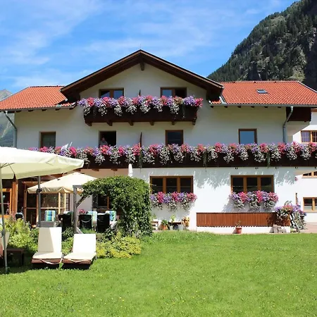 Aparthotel Haus Renate 4*