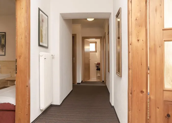 Apart Otel Haus Renate 4*