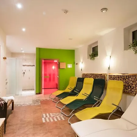 Hotel apartamentowy Haus Renate 4*