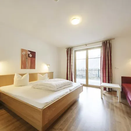 豪斯雷娜特酒店 4*