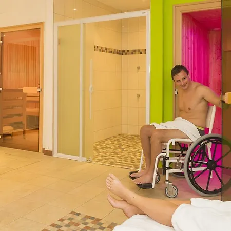 豪斯雷娜特酒店 考恩台尔