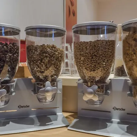 豪斯雷娜特酒店 公寓式酒店 考恩台尔