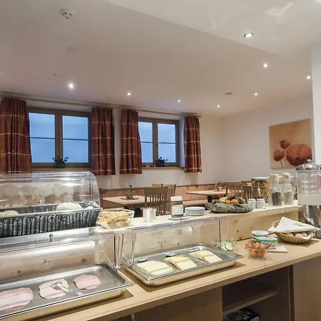 豪斯雷娜特酒店